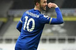 包含热身赛巅峰对决！皖江独角兽队险胜荆楚鲨队队，羽毛球赛场再起波澜；禁区内连续解围的词条-安博官网