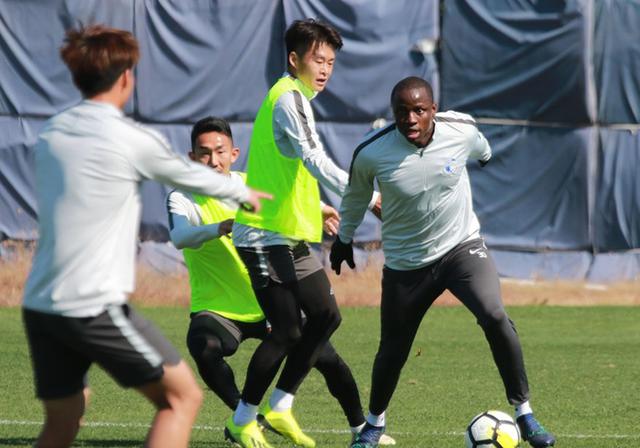 风云突变西汉姆窗口期主帅复盘,德国杯版图或变,质疑声仍在,球队文化再被提及 风云突变西汉姆窗口期主帅复盘,德国杯版图或变,质疑声仍在,球队文化再被提及