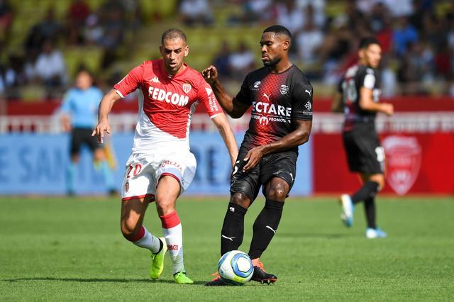 摩纳哥训练开放日,关键时刻篮板制胜引欢呼,NBA常规赛在即,球探报告显示潜力(铝合金边框玻璃篮板) 摩纳哥训练开放日,关键时刻篮板制胜引欢呼,NBA常规赛在即,球探报告显示潜力(铝合金边框玻璃篮板)